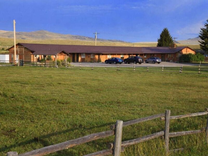 Sportsman Lodge & RV Park Montana’s Finest – Fishing Base, USA